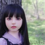 斜め横の椅子を選ぶのは この角度からの君が とても綺麗だから